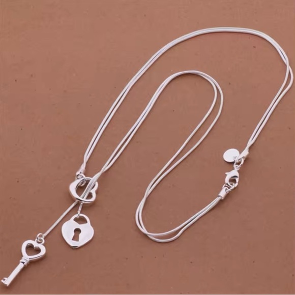 925 Sterling Silver Key Lock Necklace 19” - Picture 2 of 5